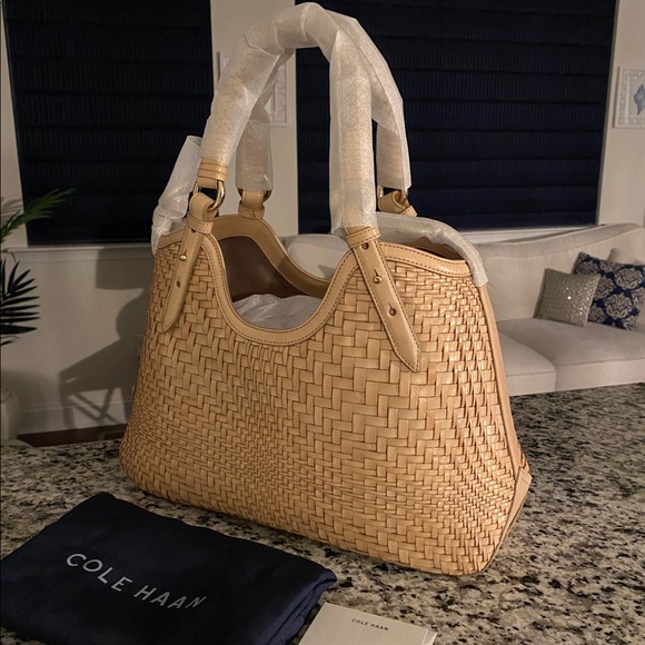 ✨SOLD!✨Cole Haan✨NWT!✨Genevieve Woven Leather Bag - Picture 4 of 16